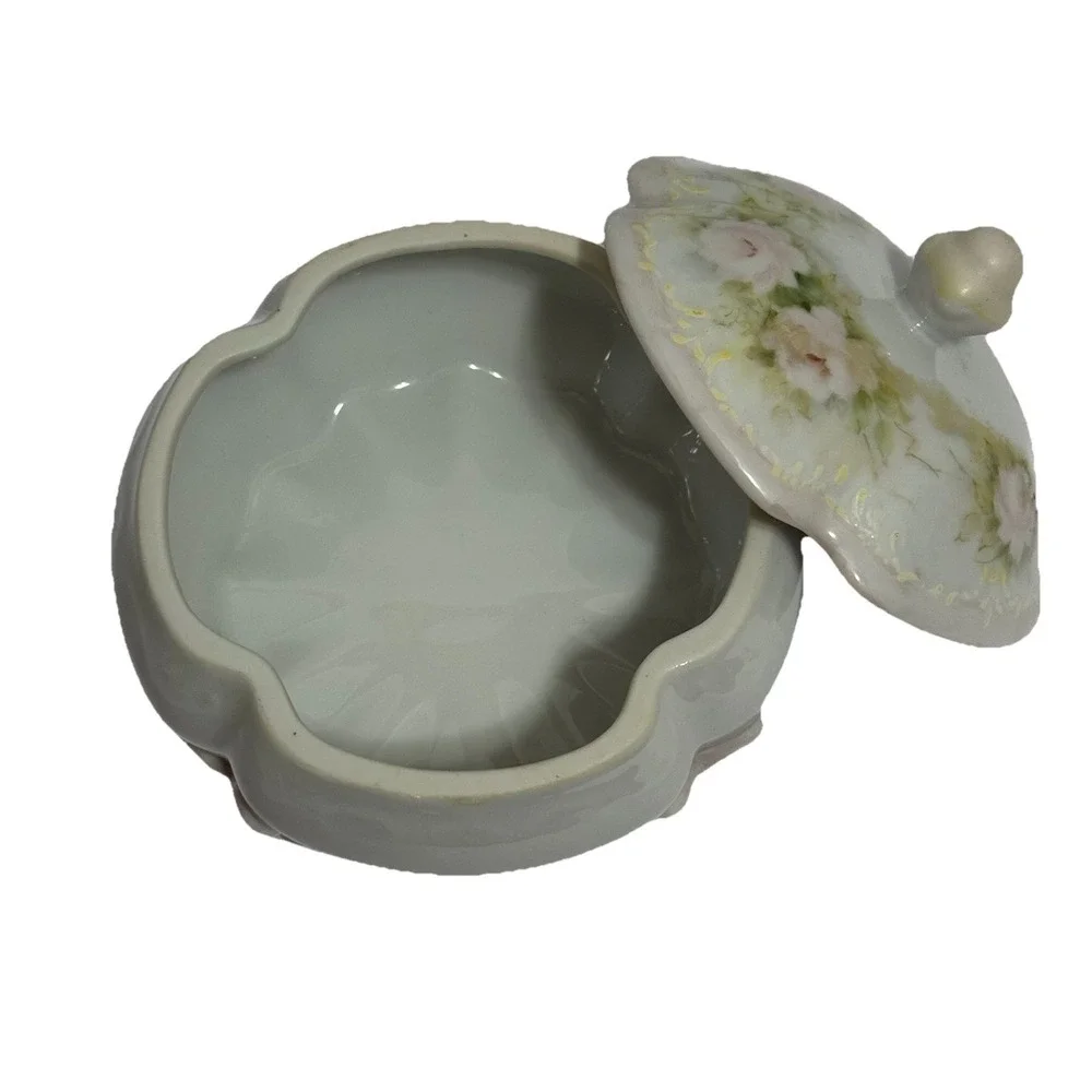 Vintage‎ Ceramic Powder Jar/Trinket Box, Off White with Handpainted Pink Roses